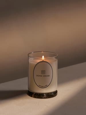 Leather & Oud Candle 250g - Hover Image